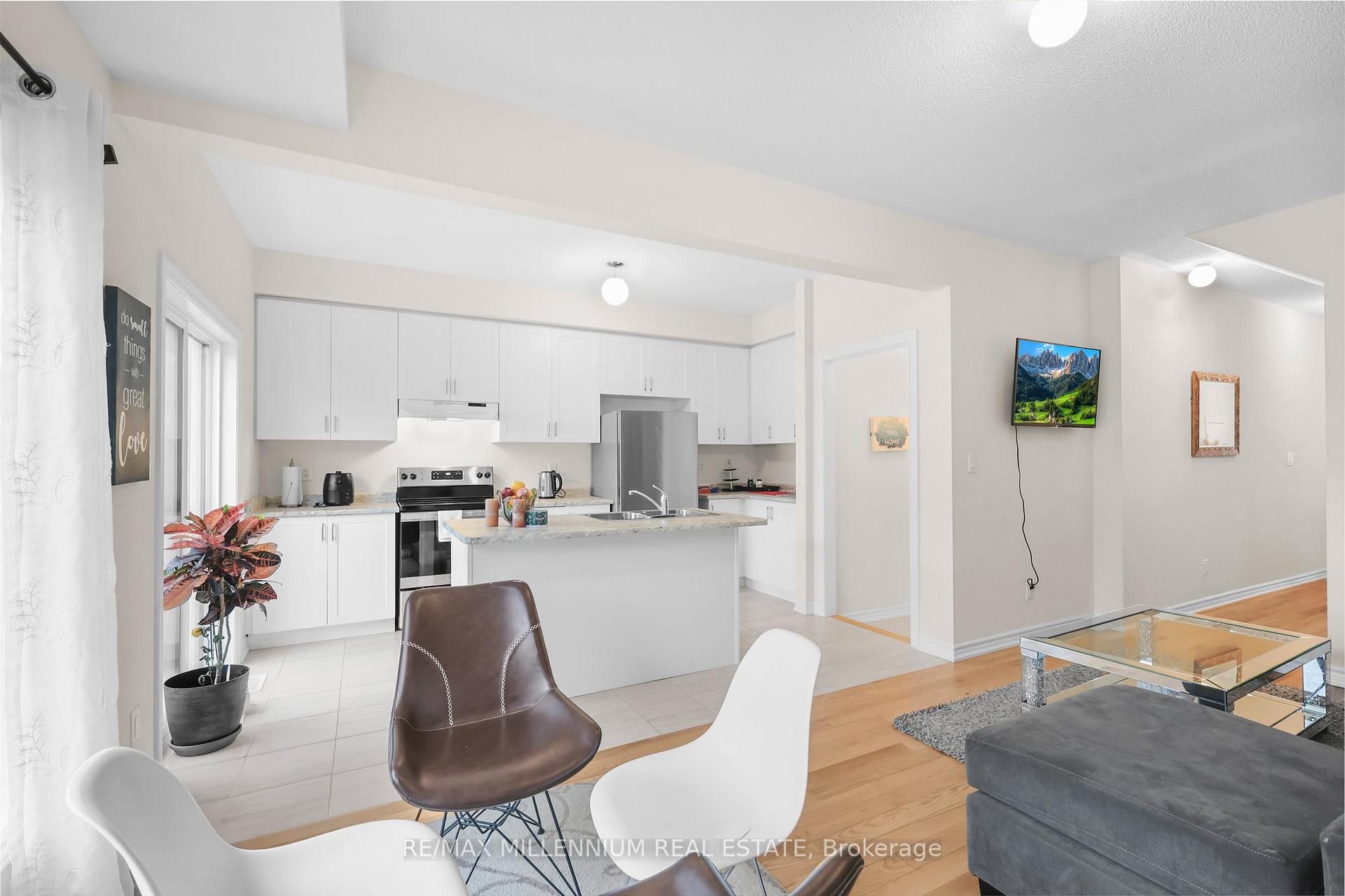 Photo 10 of 2563 Hibiscus Drive, Pickering, Rural Pickering — HOMEH