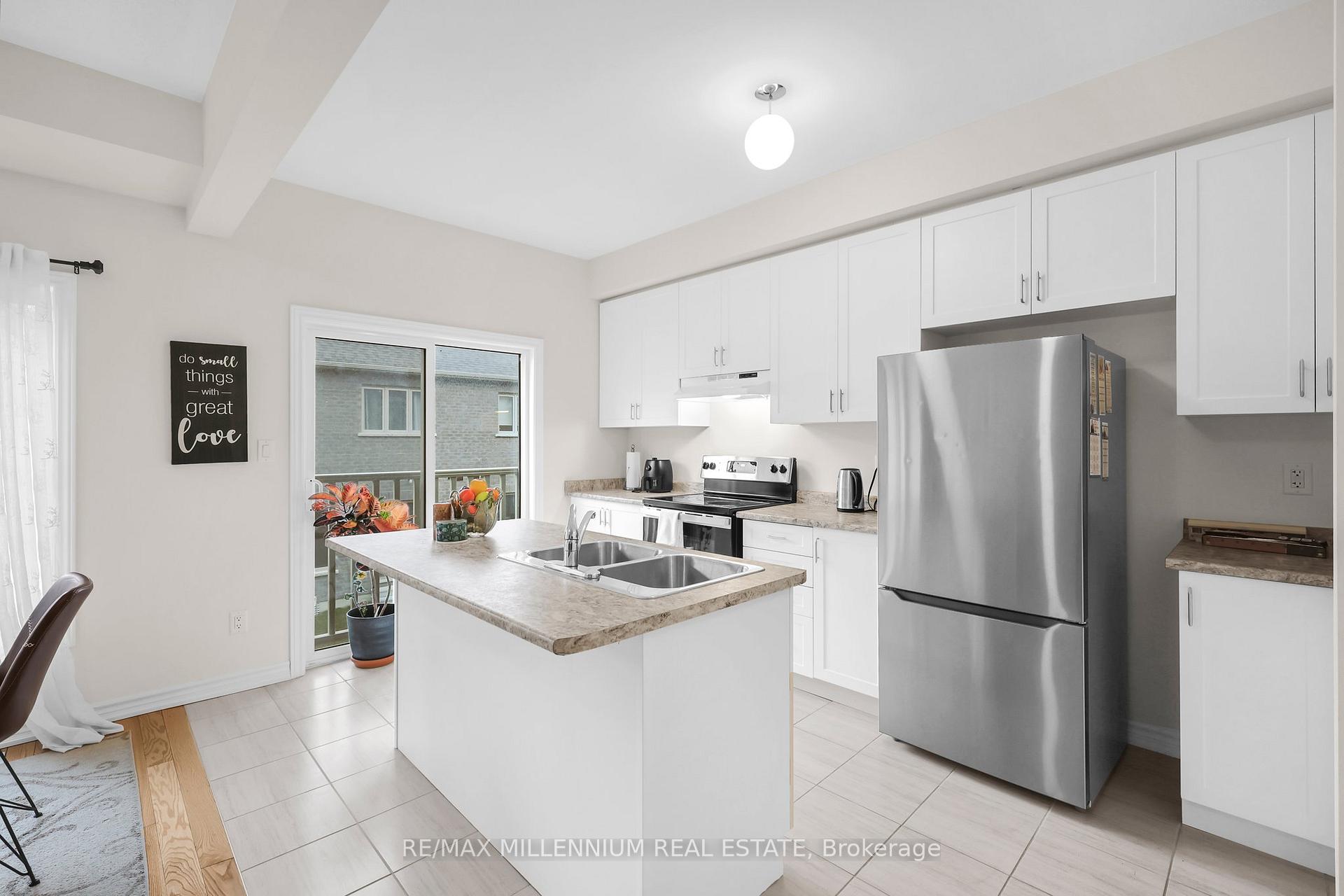Photo 11 of 2563 Hibiscus Drive, Pickering, Rural Pickering — HOMEH
