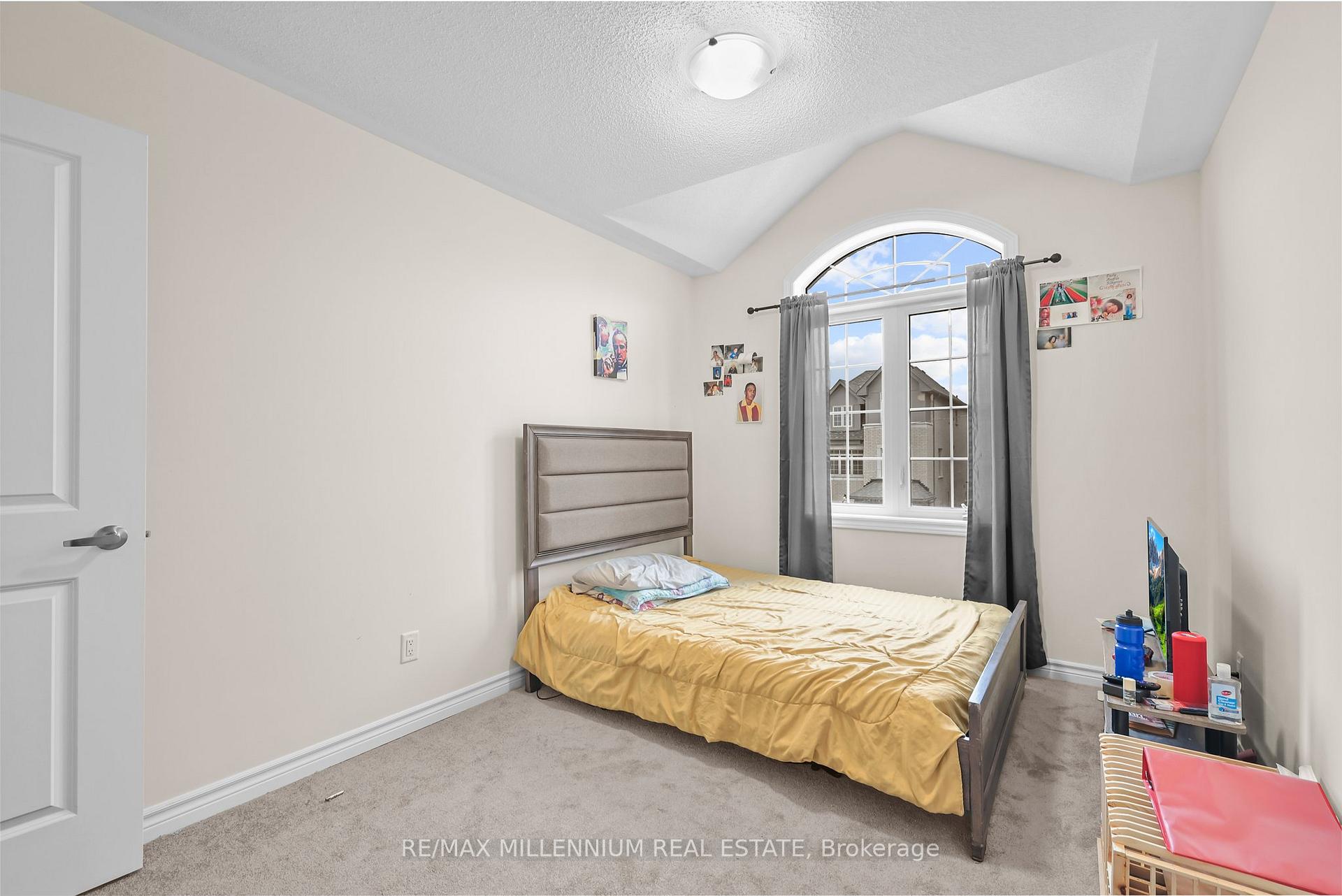 Photo 17 of 2563 Hibiscus Drive, Pickering, Rural Pickering — HOMEH