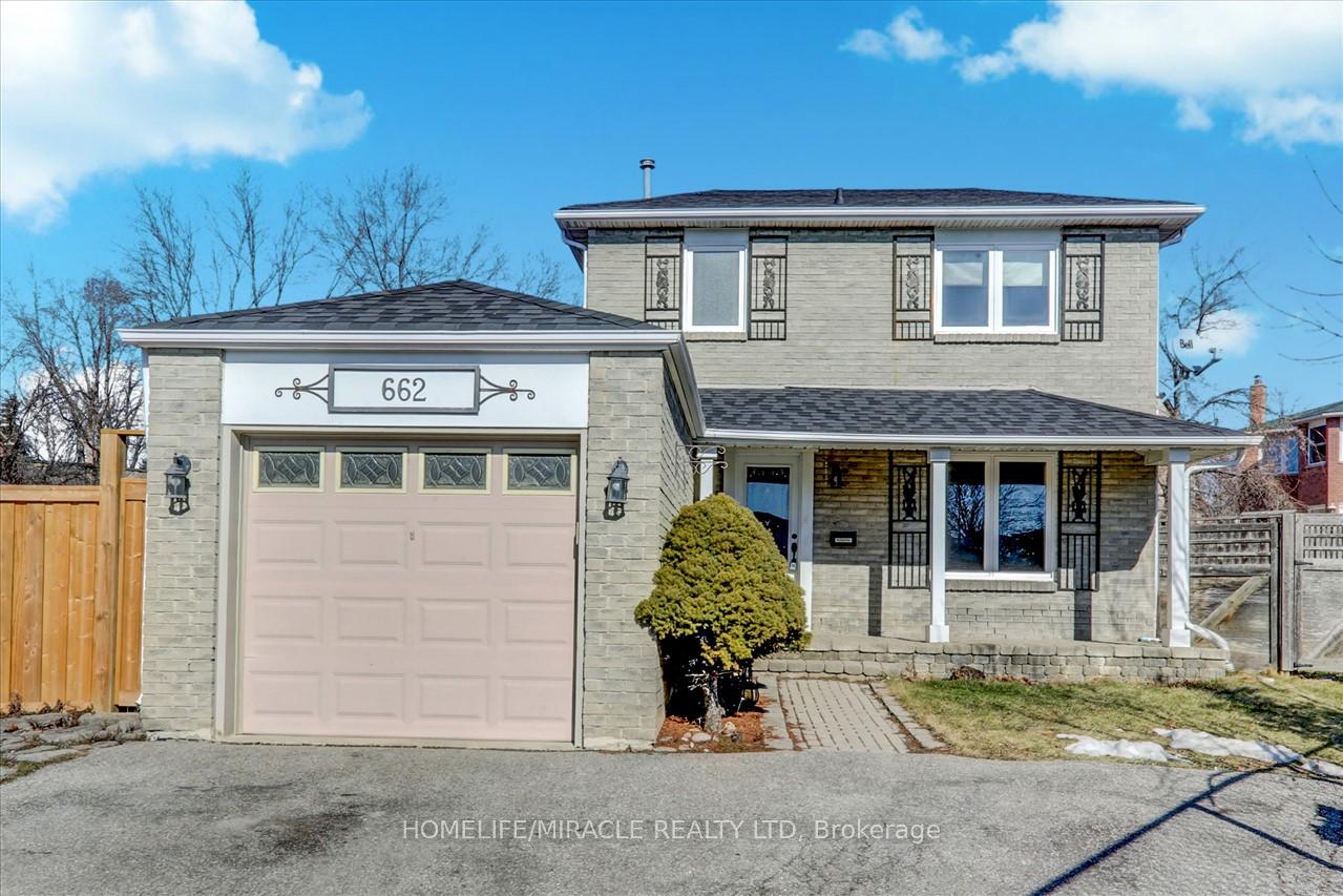 Photo 1 of 662 Beckworth Square, Pickering, Amberlea — HOMEH