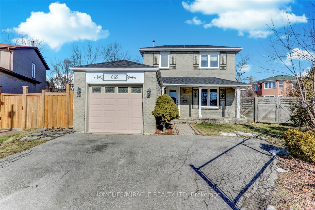 Photo 2 of 662 Beckworth Square, Pickering, Amberlea — HOMEH