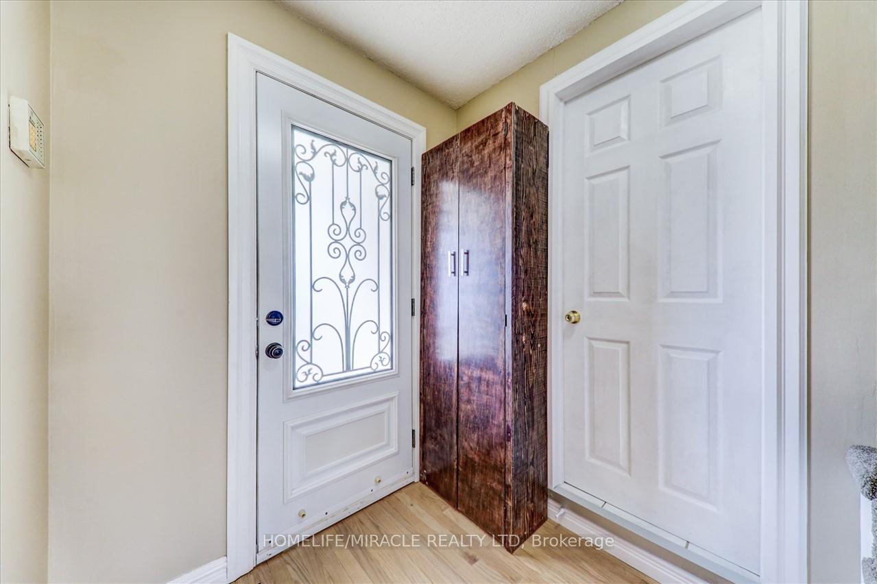 Photo 5 of 662 Beckworth Square, Pickering, Amberlea — HOMEH