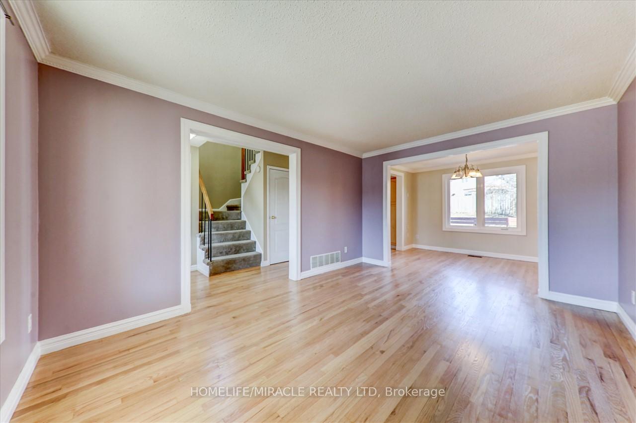 Photo 7 of 662 Beckworth Square, Pickering, Amberlea — HOMEH