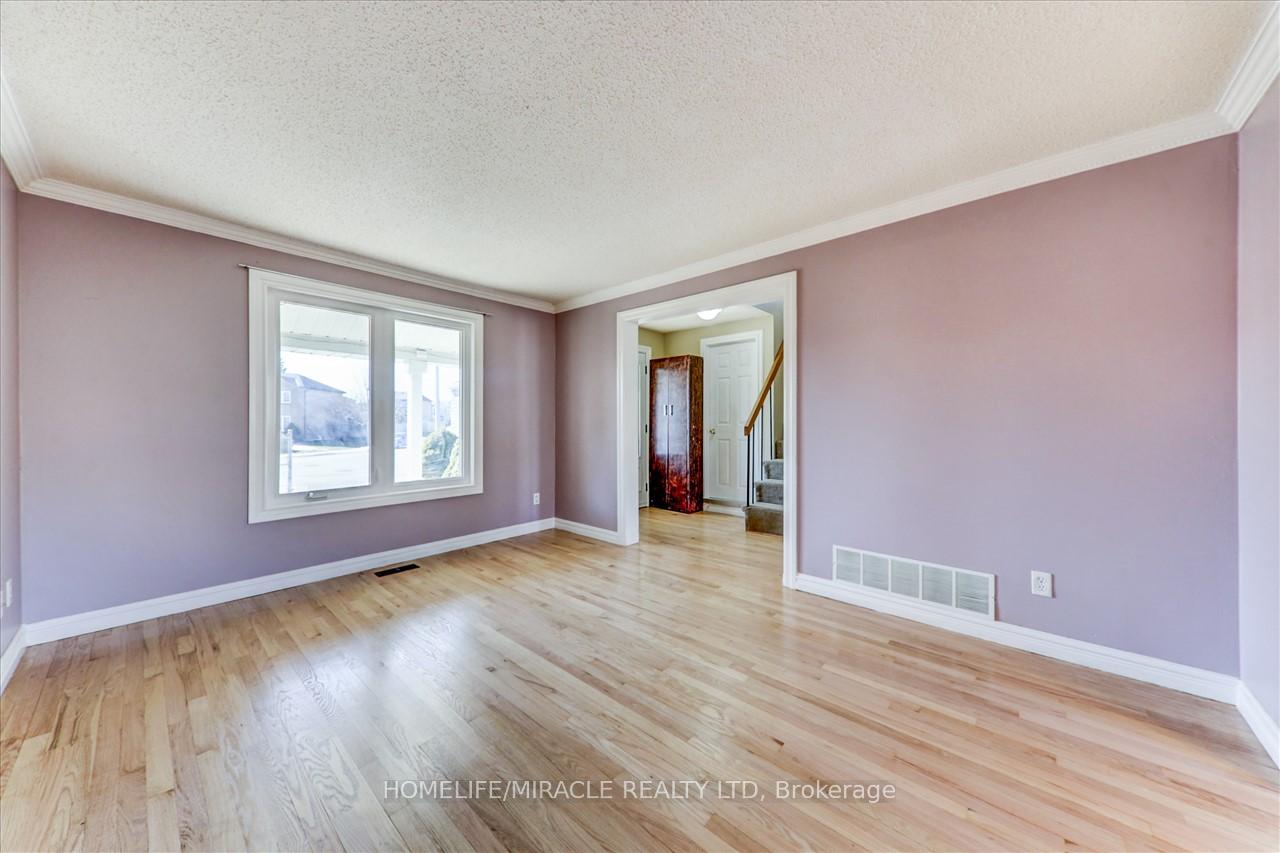 Photo 8 of 662 Beckworth Square, Pickering, Amberlea — HOMEH