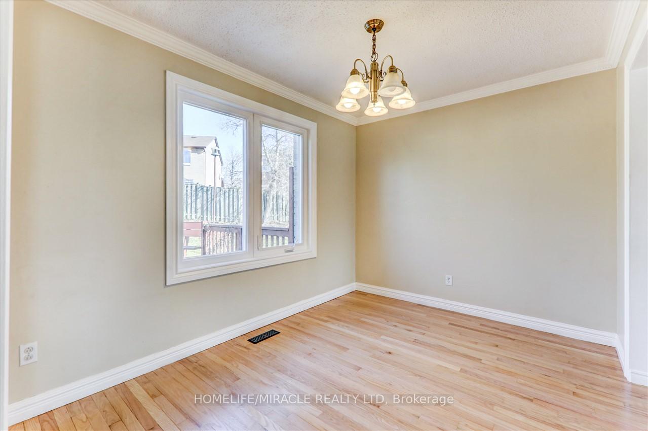 Photo 9 of 662 Beckworth Square, Pickering, Amberlea — HOMEH
