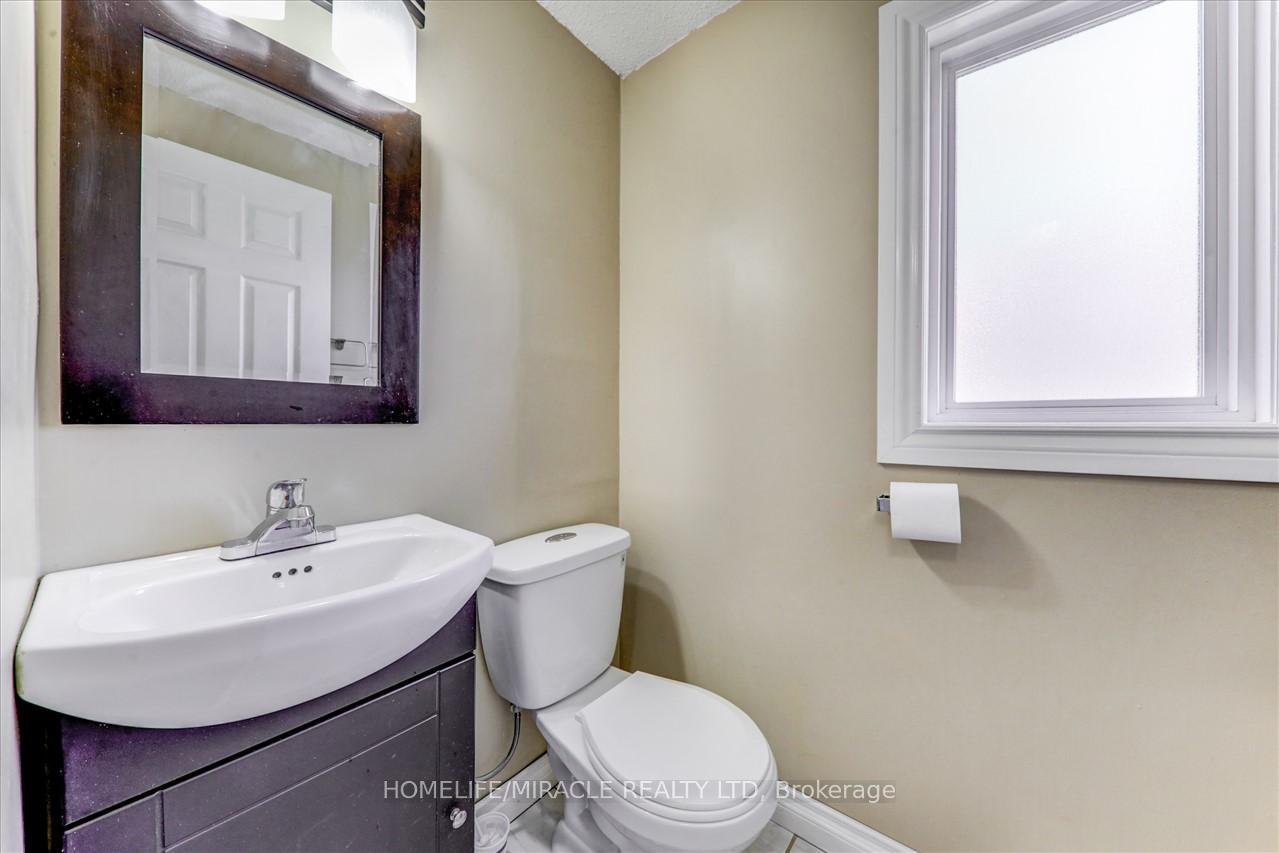 Photo 13 of 662 Beckworth Square, Pickering, Amberlea — HOMEH