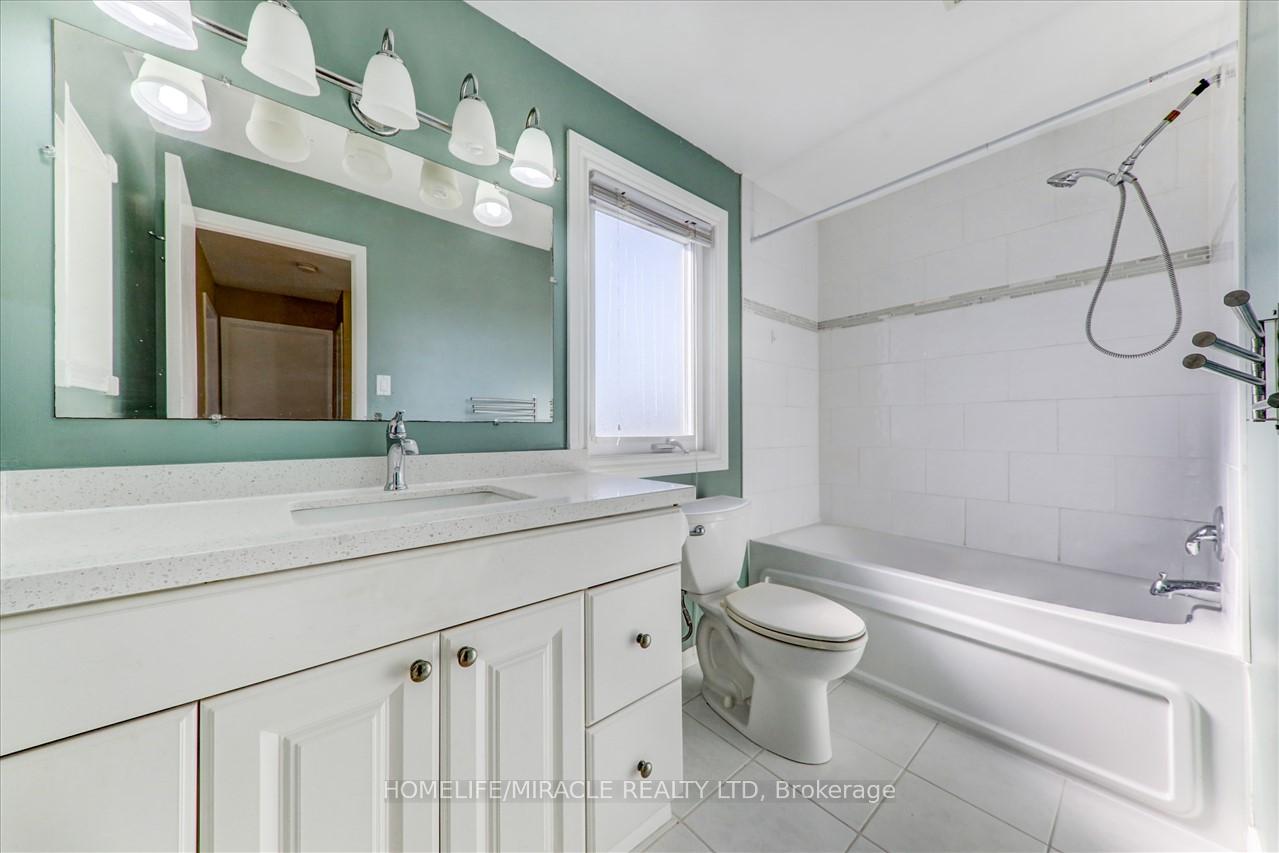 Photo 18 of 662 Beckworth Square, Pickering, Amberlea — HOMEH