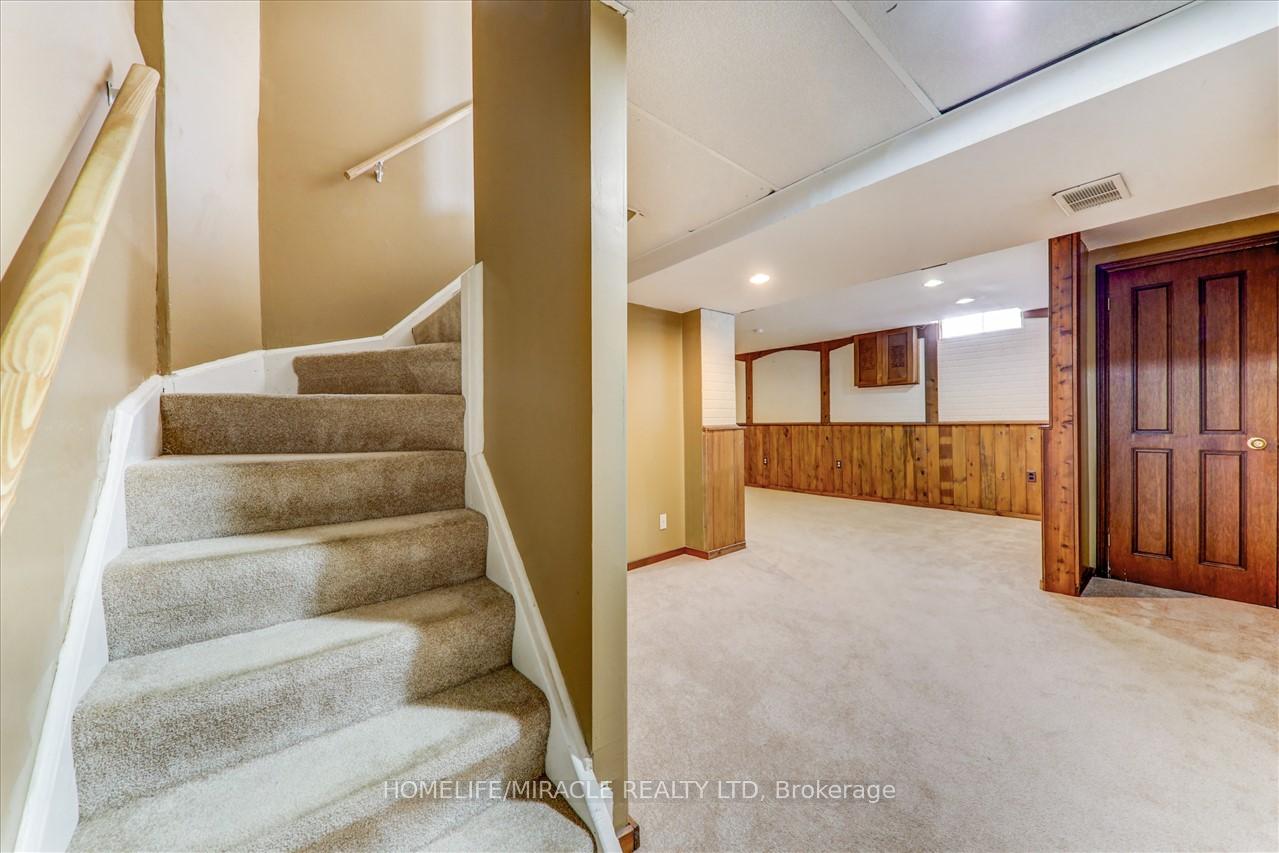 Photo 23 of 662 Beckworth Square, Pickering, Amberlea — HOMEH