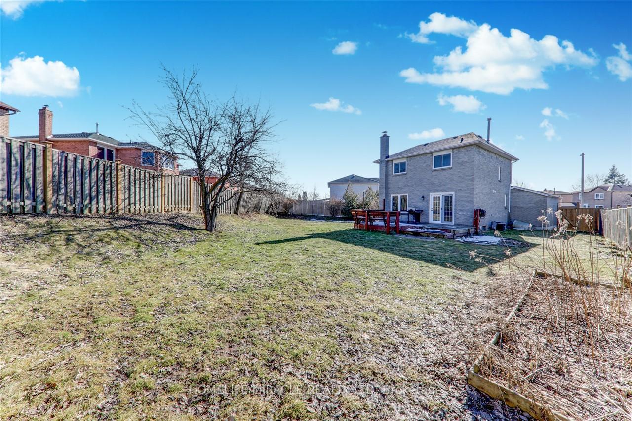 Photo 29 of 662 Beckworth Square, Pickering, Amberlea — HOMEH