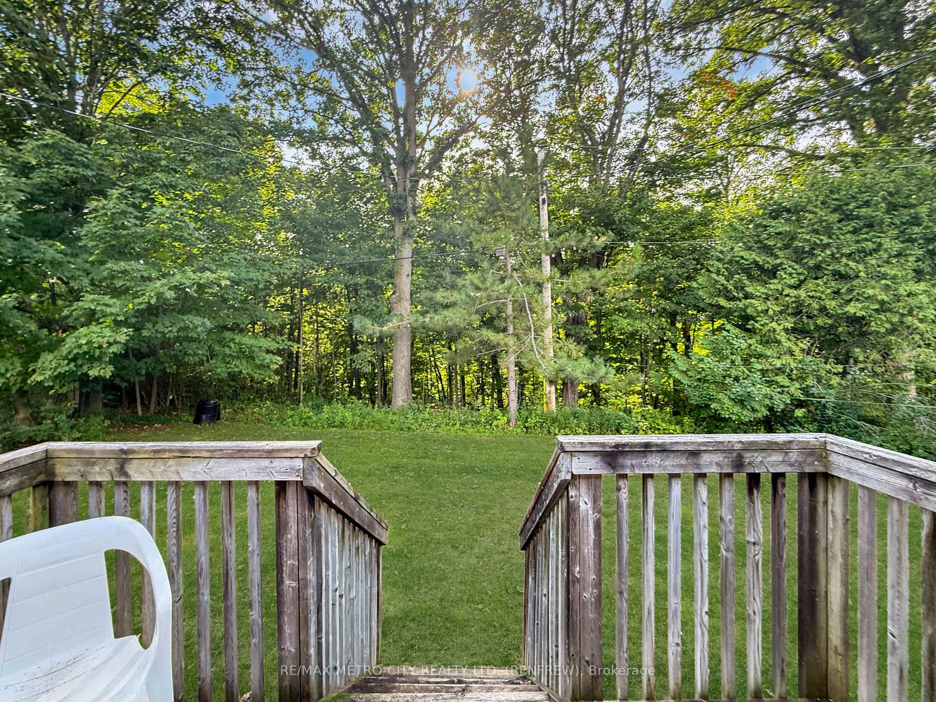 Photo 23 of 38 Francis Street S, Renfrew — HOMEH