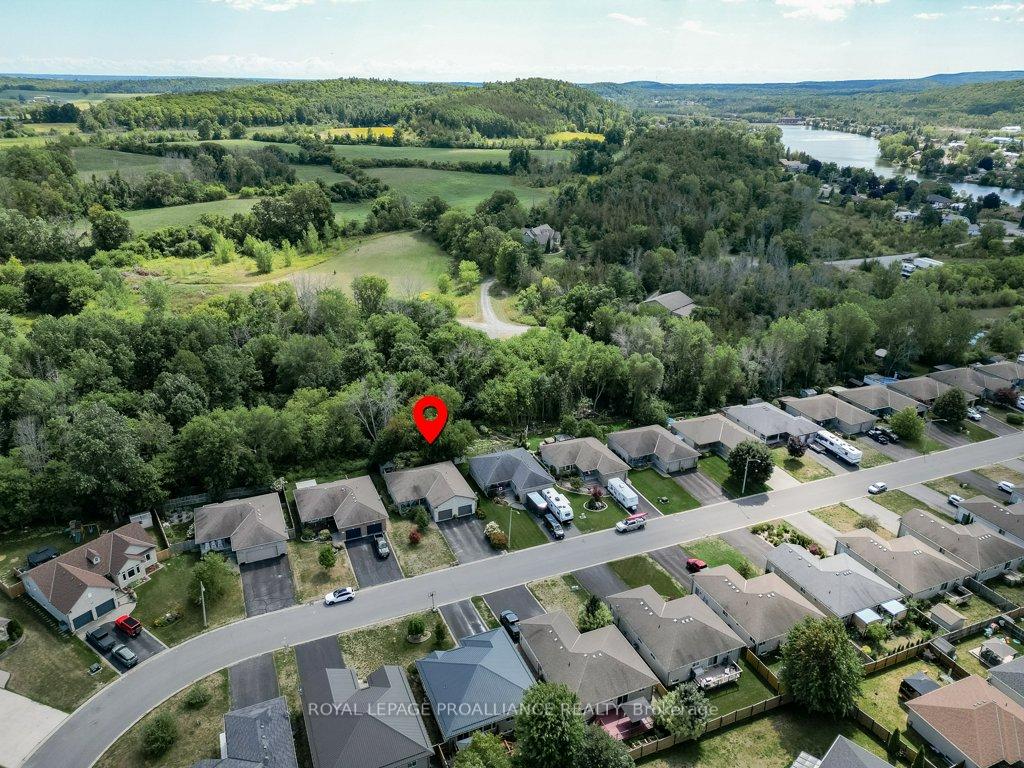 Photo 1 of 38 Cedar Creek Way, Quinte West, Frankford Ward — HOMEH