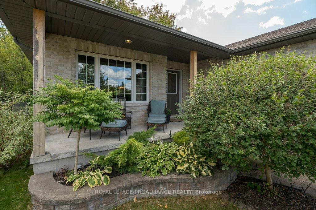 Photo 5 of 38 Cedar Creek Way, Quinte West, Frankford Ward — HOMEH