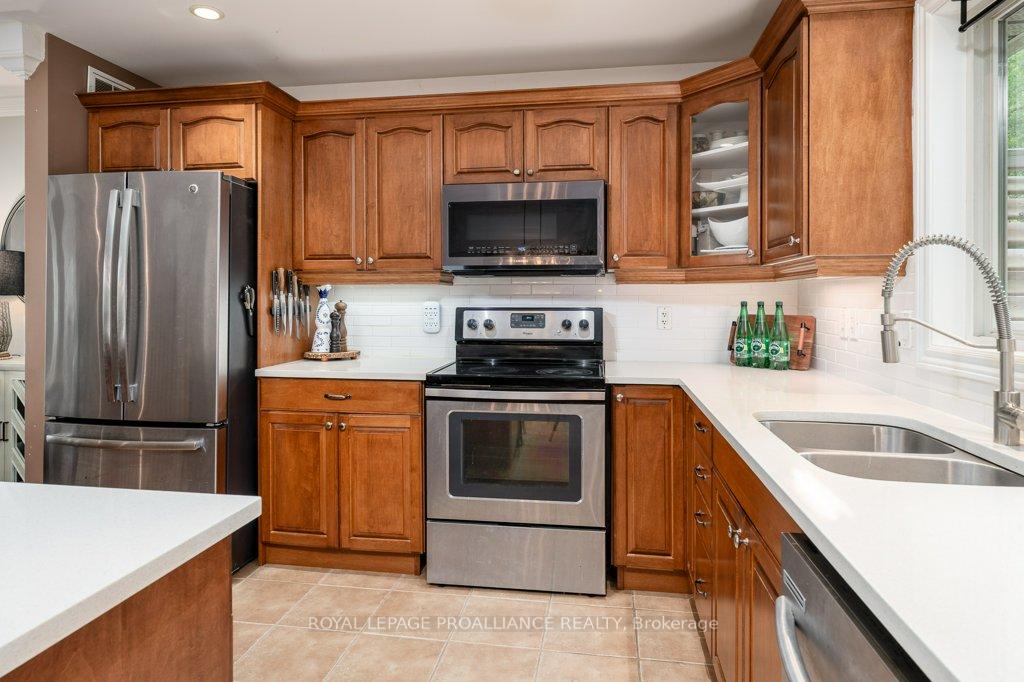 Photo 11 of 38 Cedar Creek Way, Quinte West, Frankford Ward — HOMEH