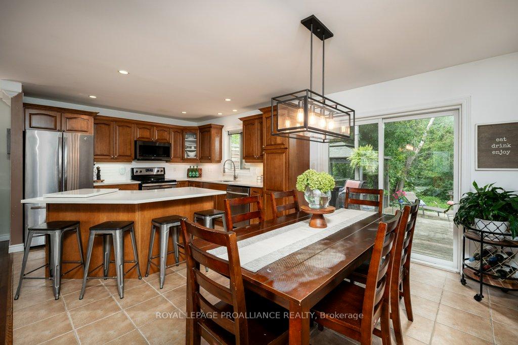 Photo 14 of 38 Cedar Creek Way, Quinte West, Frankford Ward — HOMEH