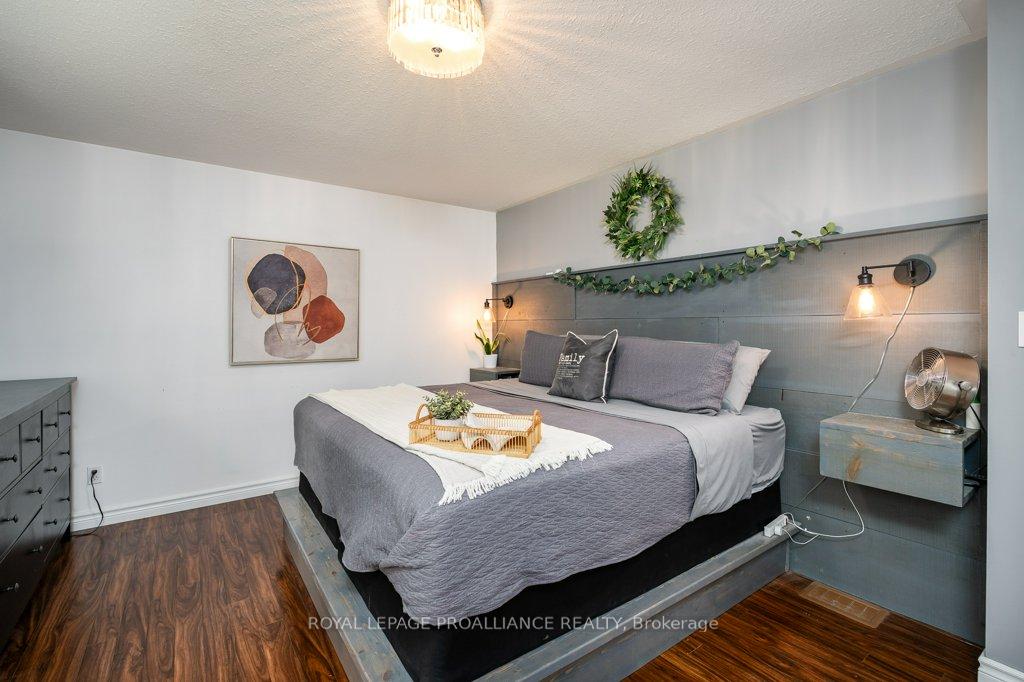 Photo 18 of 38 Cedar Creek Way, Quinte West, Frankford Ward — HOMEH