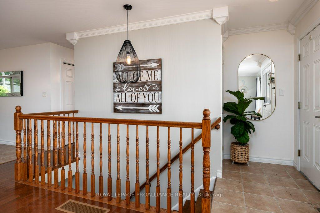 Photo 21 of 38 Cedar Creek Way, Quinte West, Frankford Ward — HOMEH