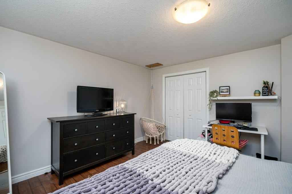 Photo 29 of 38 Cedar Creek Way, Quinte West, Frankford Ward — HOMEH