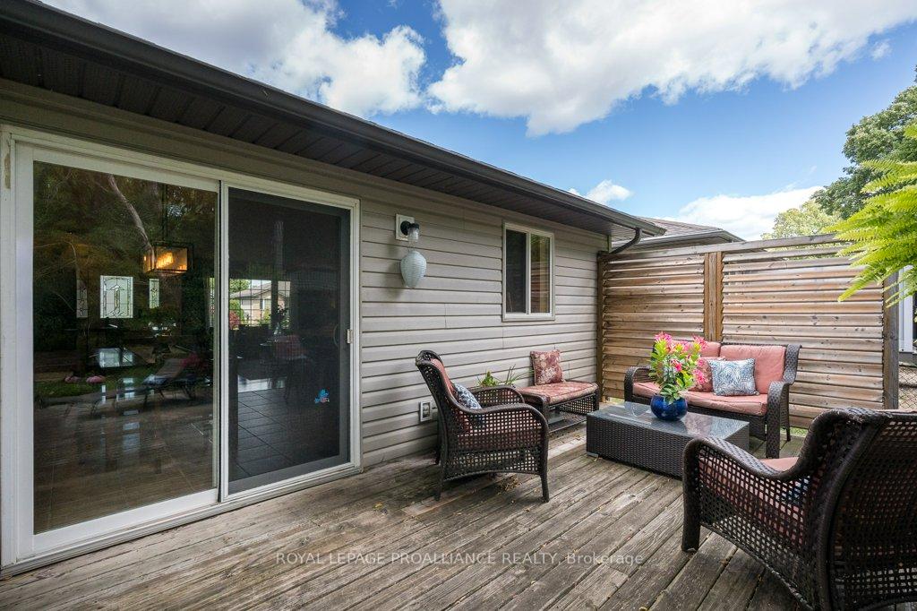 Photo 32 of 38 Cedar Creek Way, Quinte West, Frankford Ward — HOMEH