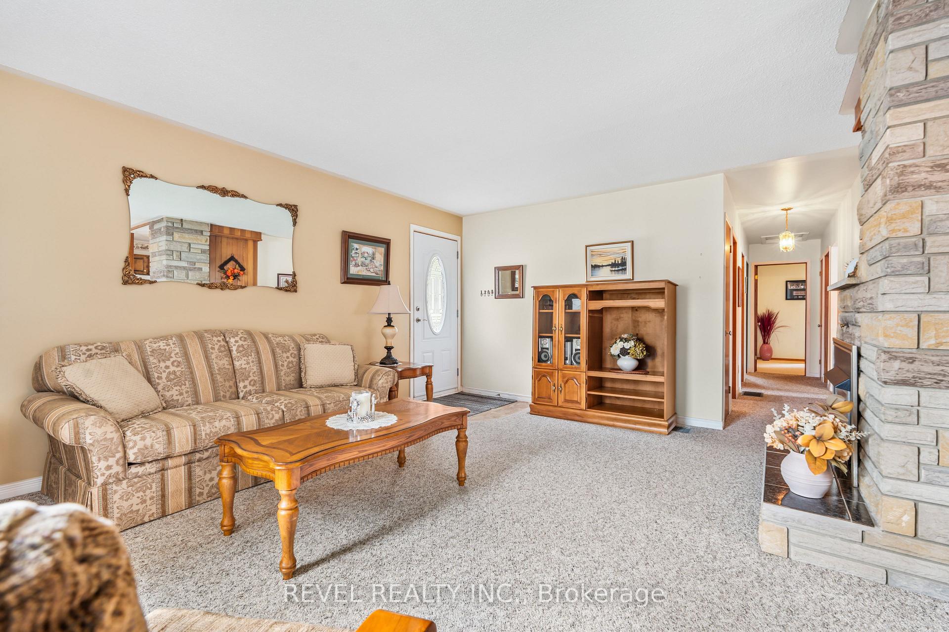 Photo 7 of 91 Byron Street, Quinte West, Trenton Ward — HOMEH