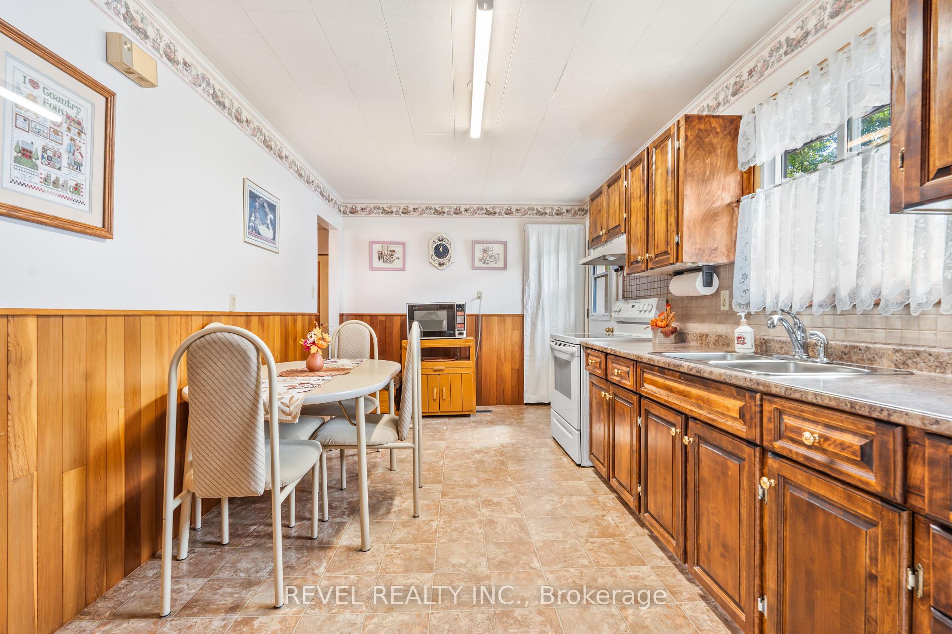 Photo 13 of 91 Byron Street, Quinte West, Trenton Ward — HOMEH