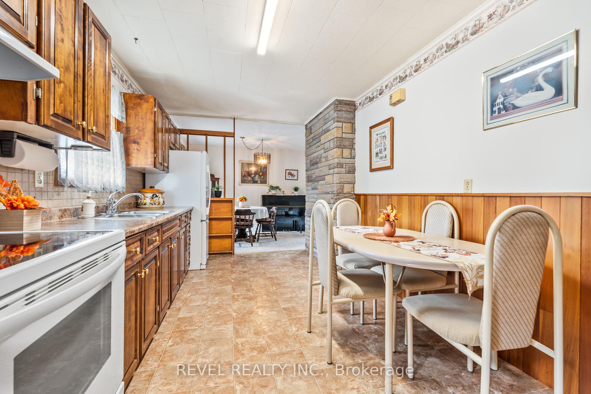 Photo 14 of 91 Byron Street, Quinte West, Trenton Ward — HOMEH