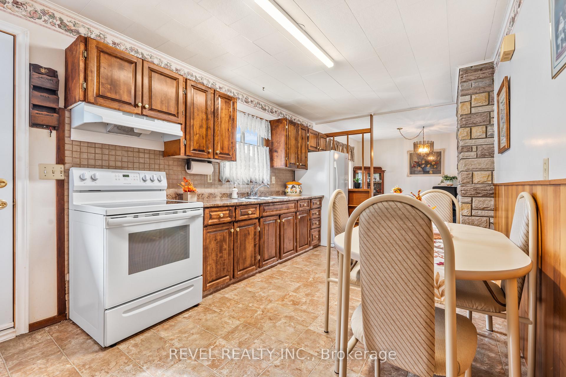 Photo 16 of 91 Byron Street, Quinte West, Trenton Ward — HOMEH