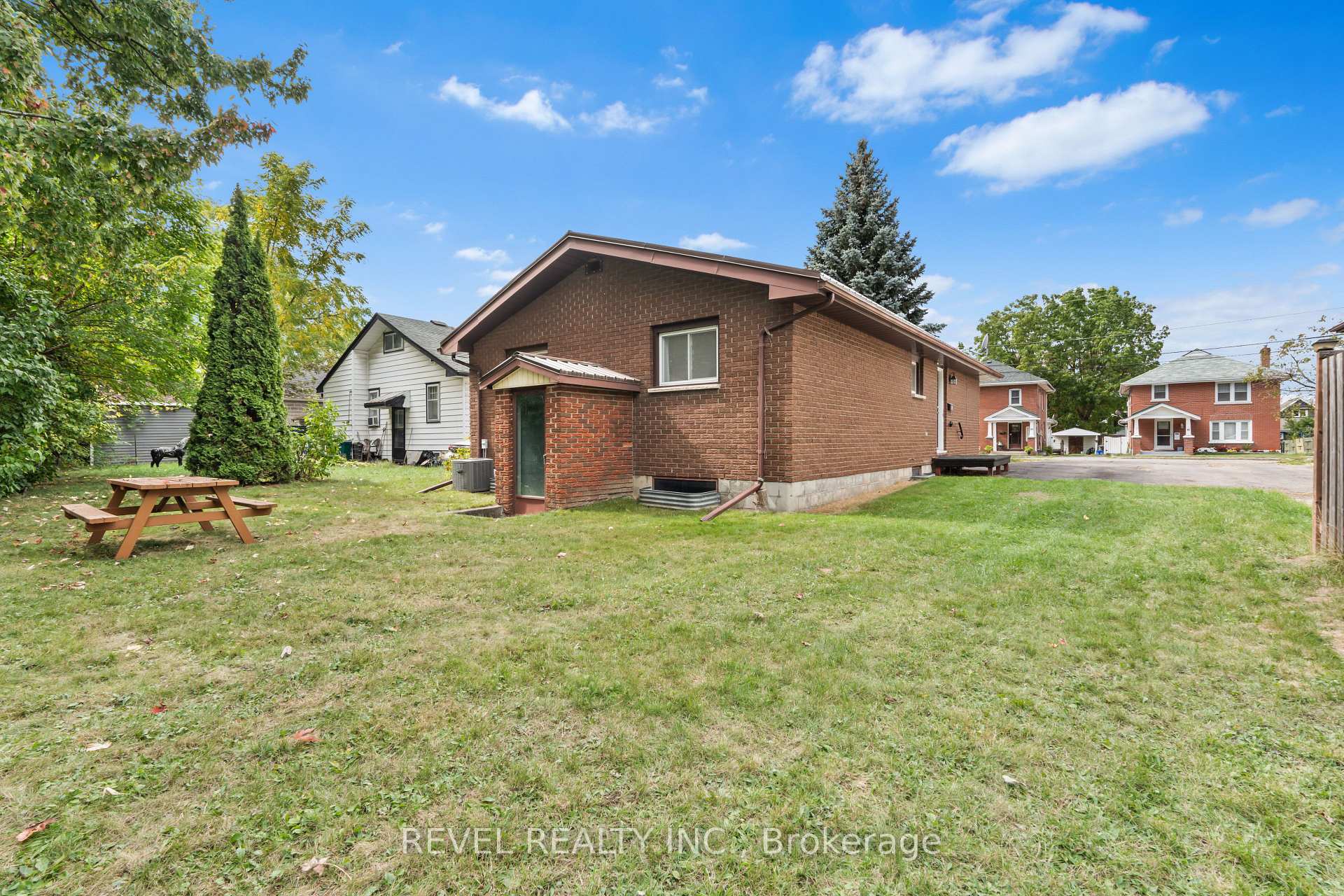 Photo 27 of 91 Byron Street, Quinte West, Trenton Ward — HOMEH