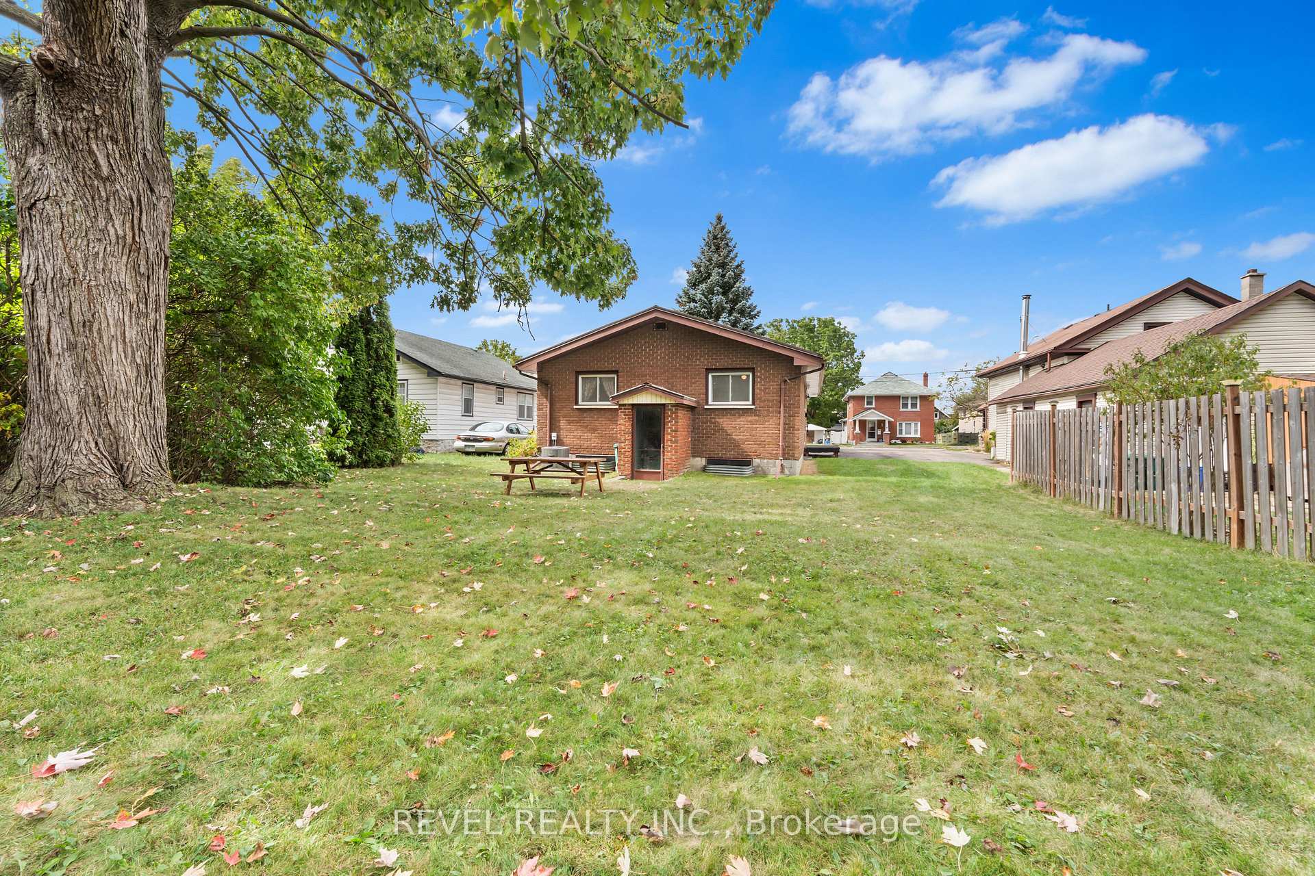 Photo 28 of 91 Byron Street, Quinte West, Trenton Ward — HOMEH