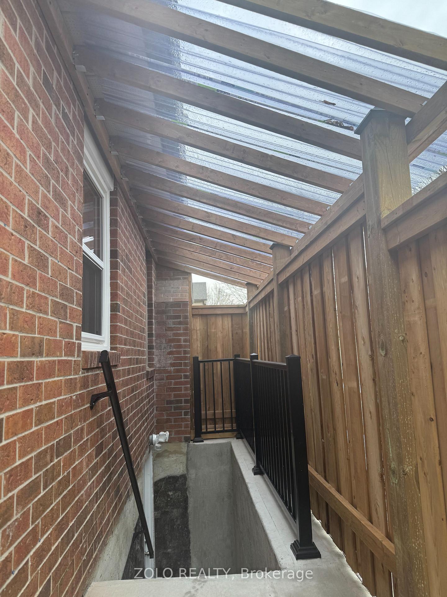 Photo 2 of Unit lower, 1560 Heathside Crescent, Pickering, Liverpool — HOMEH