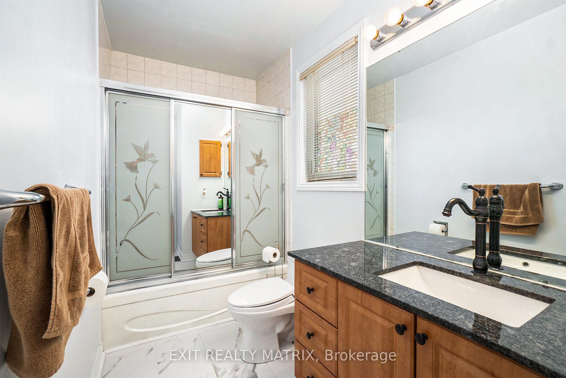 Photo 15 of 300 Tompkins Avenue, Ottawa, Bilberry Creek/Queenswood Heights — HOMEH