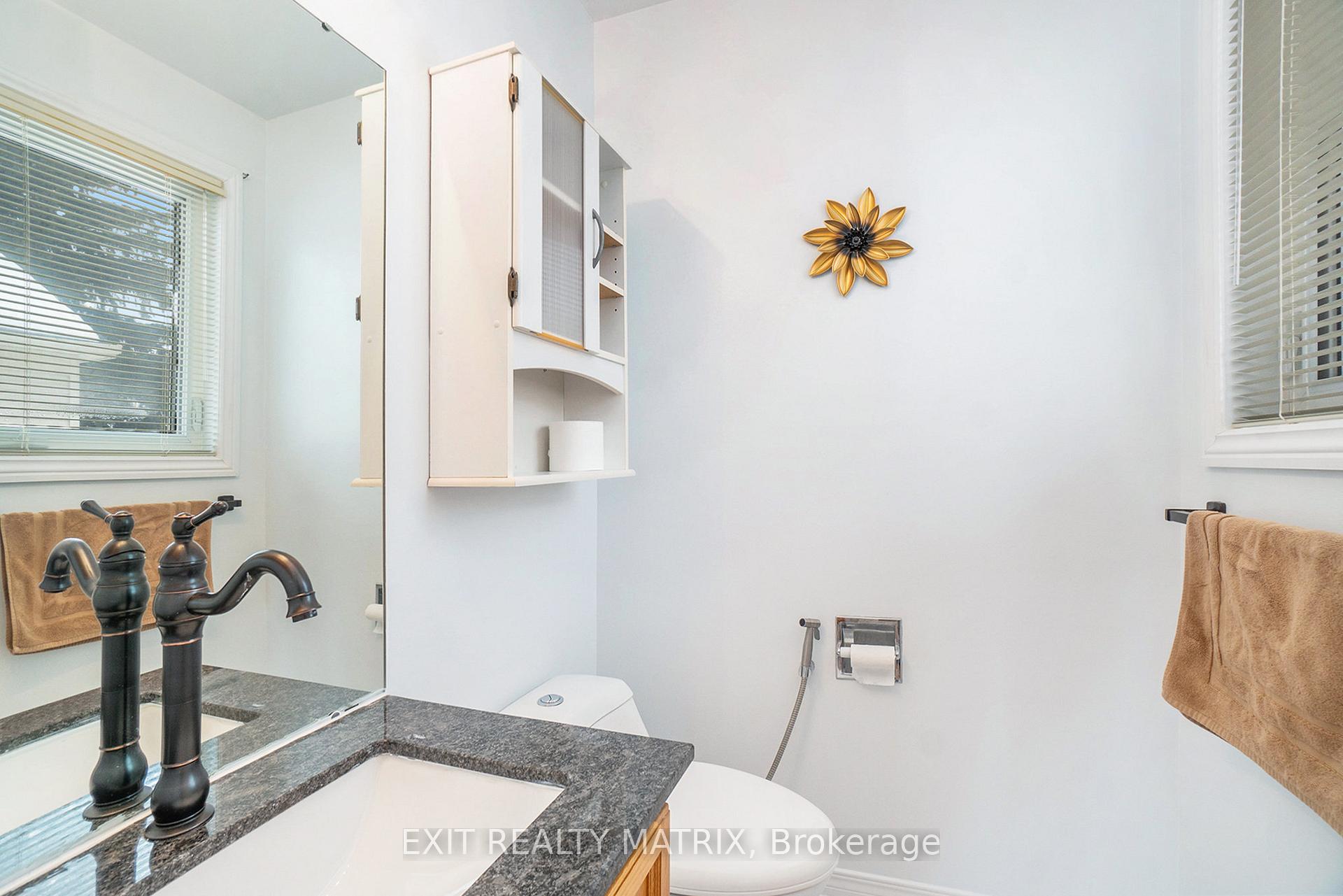Photo 18 of 300 Tompkins Avenue, Ottawa, Bilberry Creek/Queenswood Heights — HOMEH