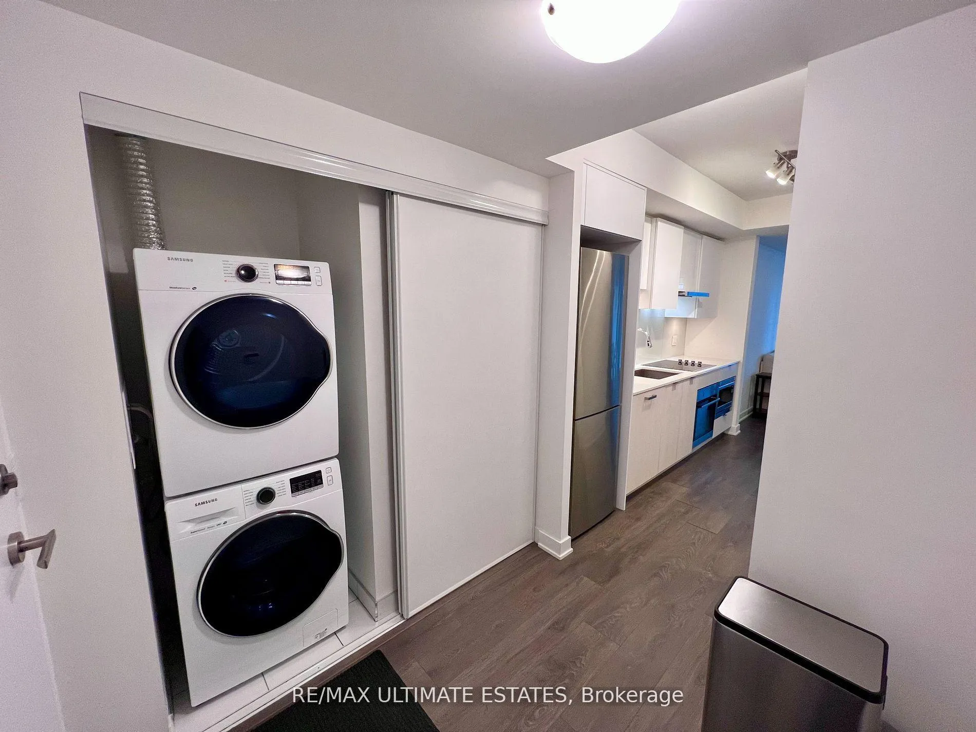 Photo 3 of Unit 3016, 195 Redpath Avenue, Toronto, Mount Pleasant West — HOMEH