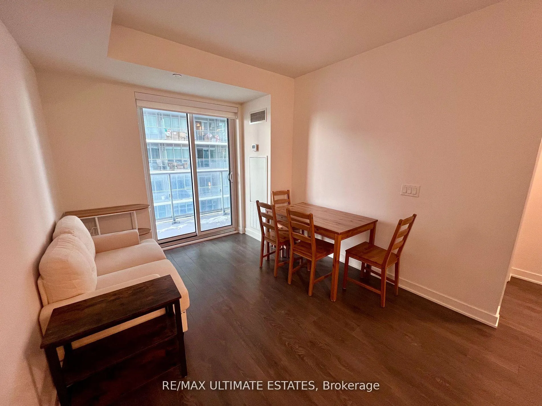Photo 5 of Unit 3016, 195 Redpath Avenue, Toronto, Mount Pleasant West — HOMEH