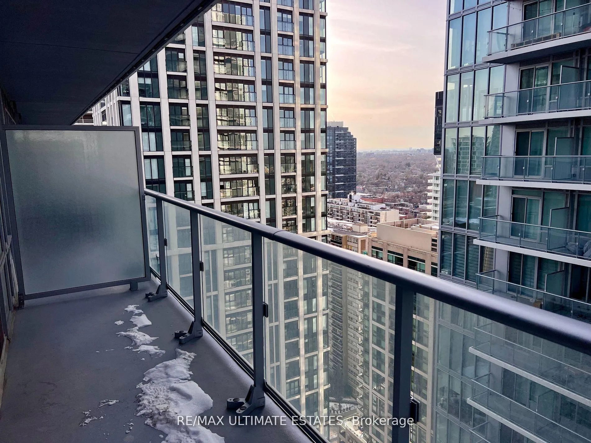 Photo 11 of Unit 3016, 195 Redpath Avenue, Toronto, Mount Pleasant West — HOMEH