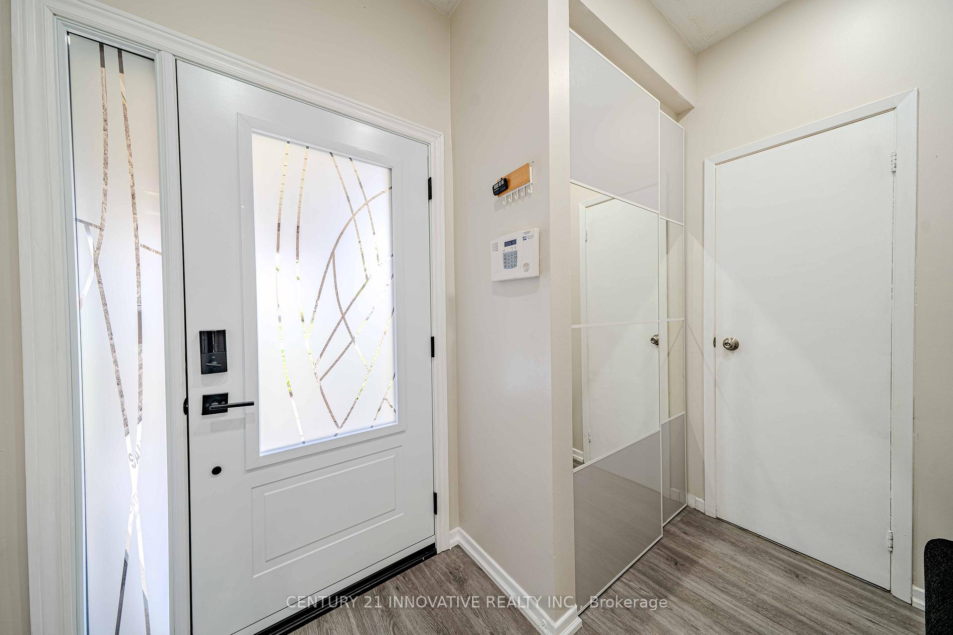 Photo 5 of 750 Edgewood Road, Pickering, Amberlea — HOMEH