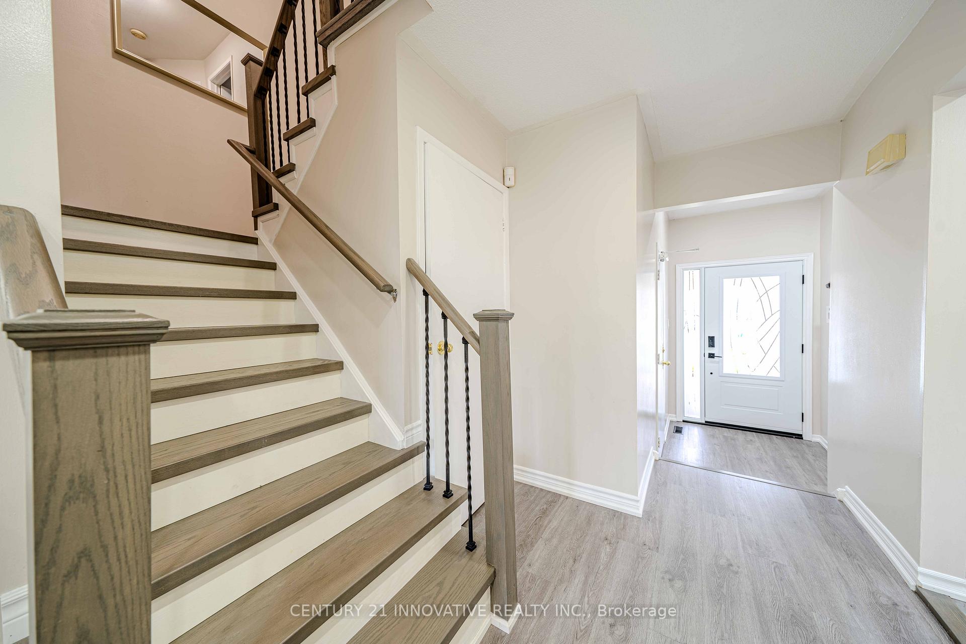 Photo 8 of 750 Edgewood Road, Pickering, Amberlea — HOMEH