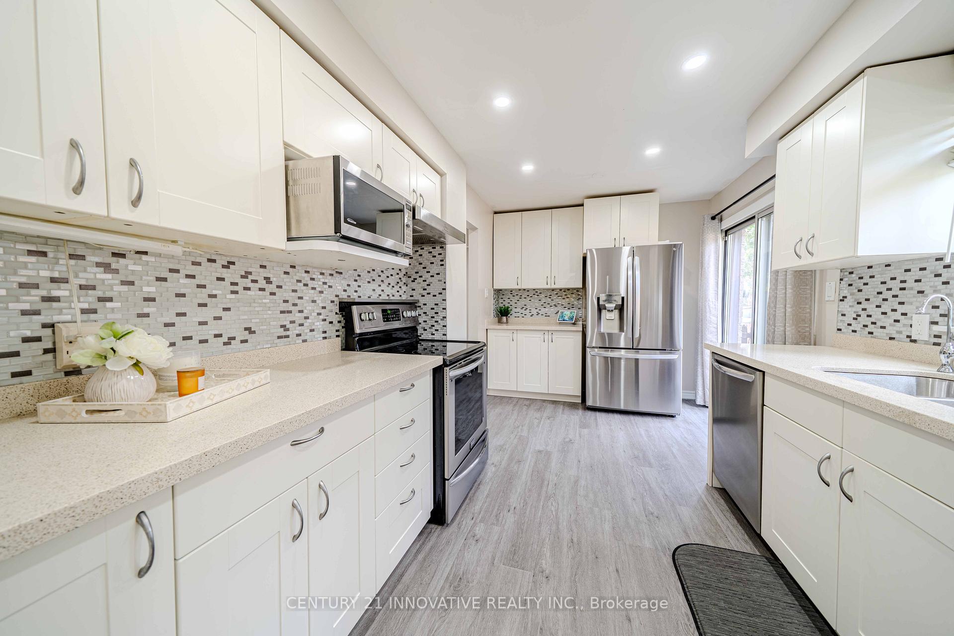Photo 16 of 750 Edgewood Road, Pickering, Amberlea — HOMEH