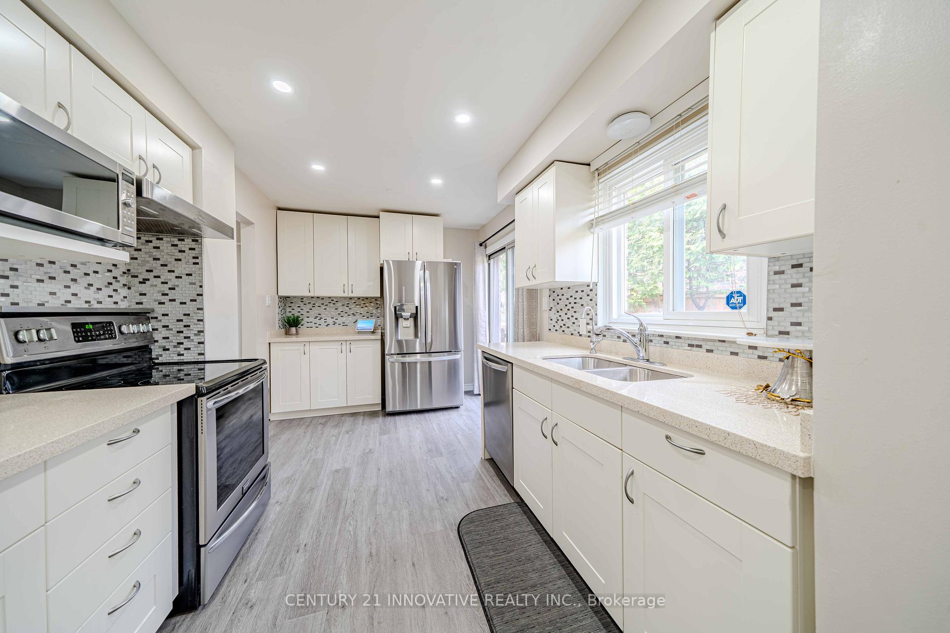 Photo 17 of 750 Edgewood Road, Pickering, Amberlea — HOMEH