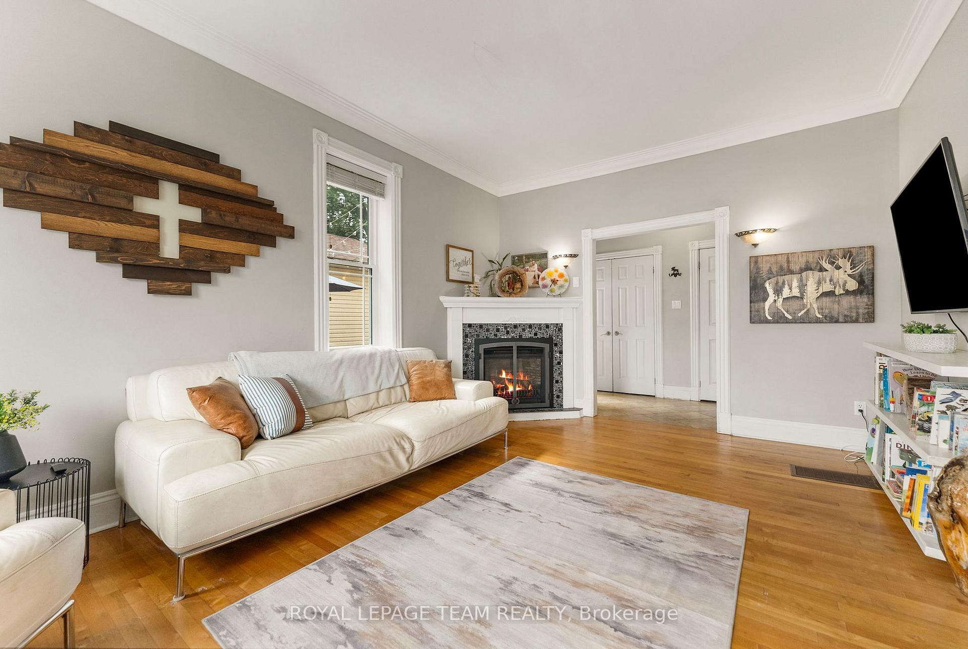 Photo 6 of 174 Bruce Street, Renfrew — HOMEH