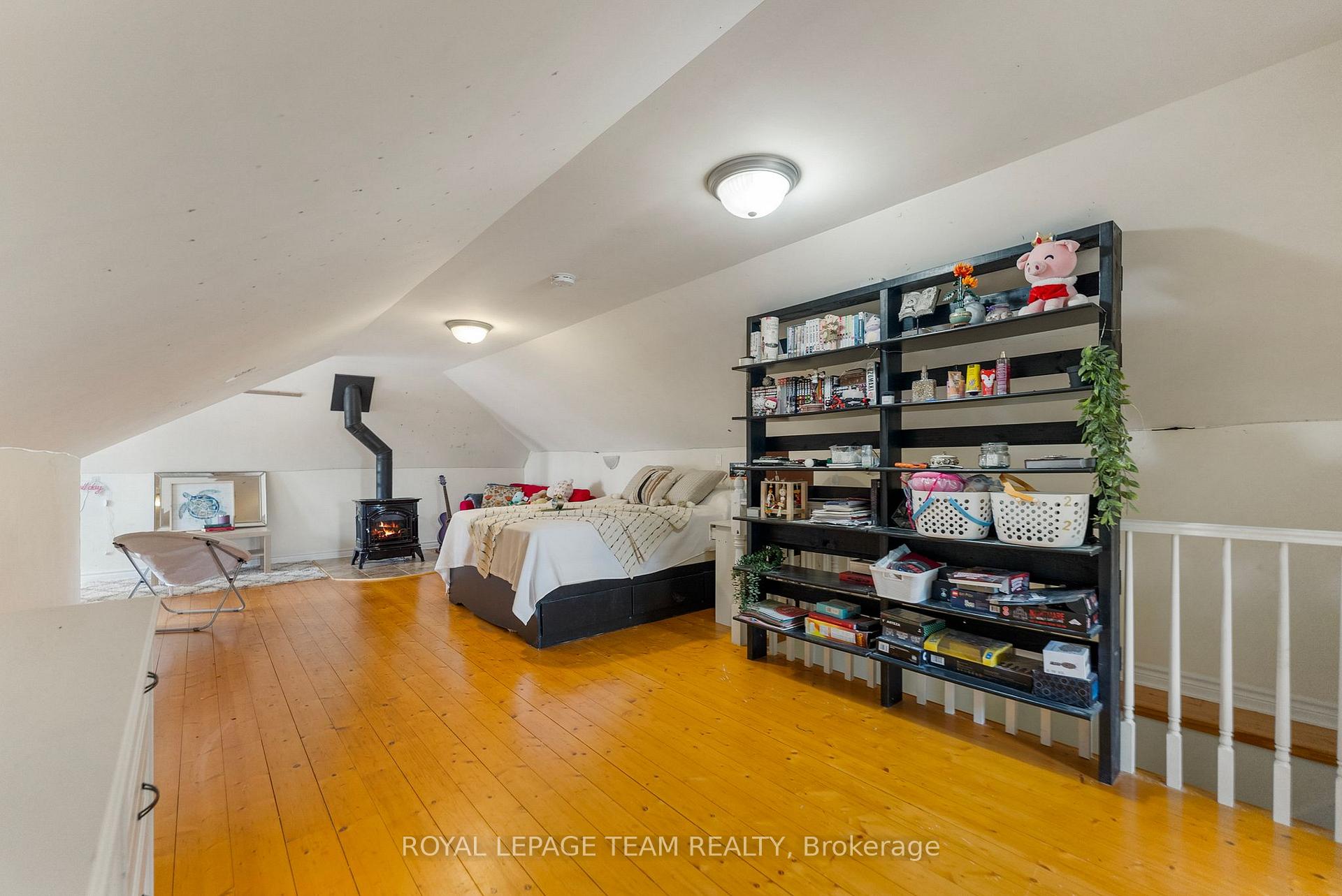 Photo 19 of 174 Bruce Street, Renfrew — HOMEH