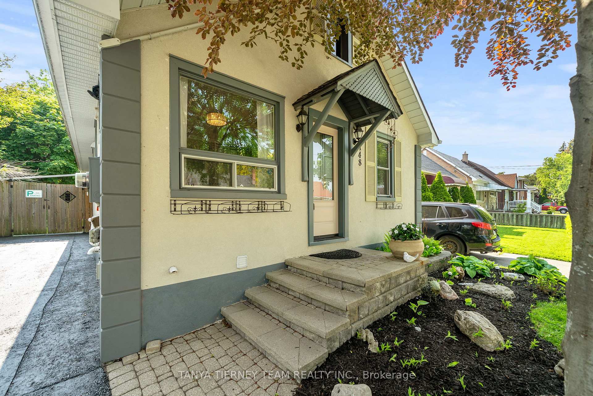 Photo 3 of 148 Warren Avenue, Oshawa, McLaughlin — HOMEH
