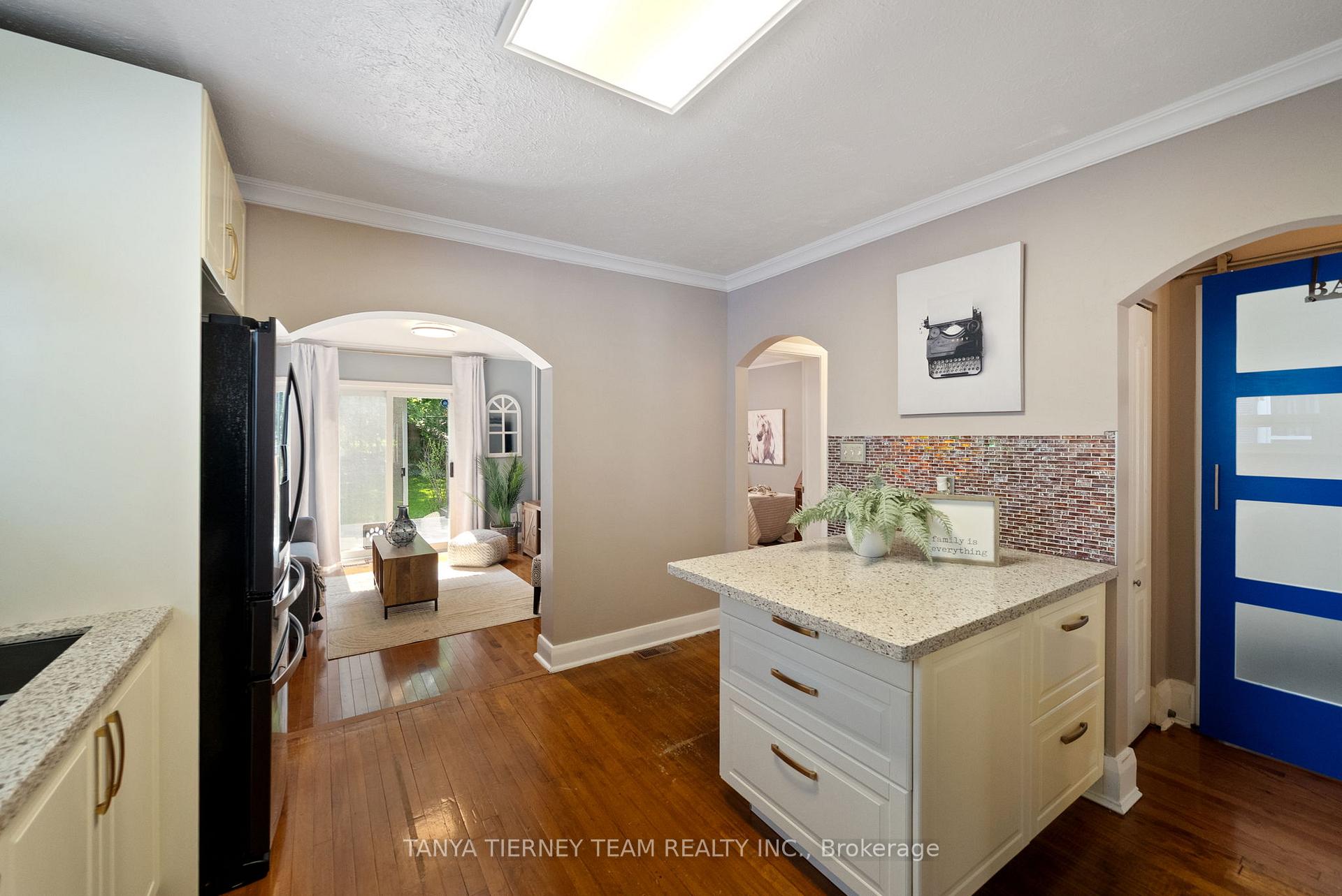 Photo 15 of 148 Warren Avenue, Oshawa, McLaughlin — HOMEH