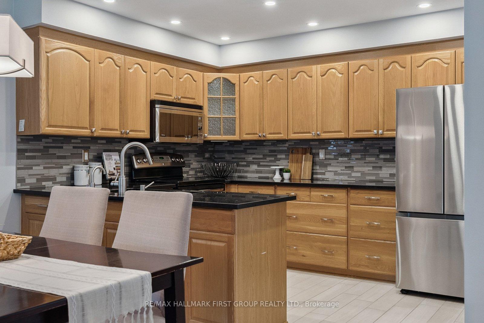 Photo 16 of 1542 Rawlings Drive, Pickering, Liverpool — HOMEH