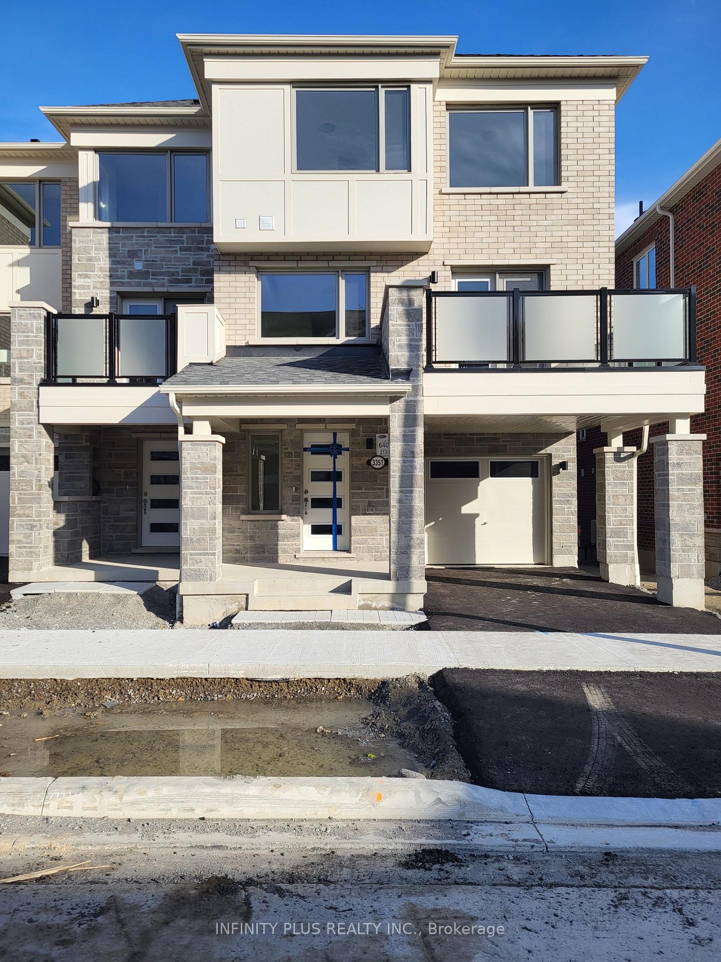 Photo 2 of 3351 Thunderbird Promenade, Pickering, Rural Pickering — HOMEH