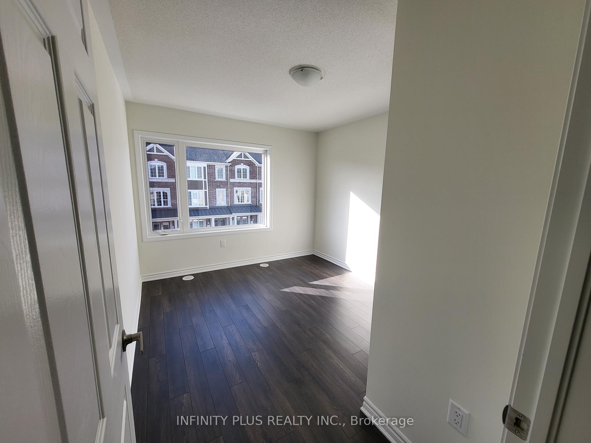 Photo 7 of 3351 Thunderbird Promenade, Pickering, Rural Pickering — HOMEH