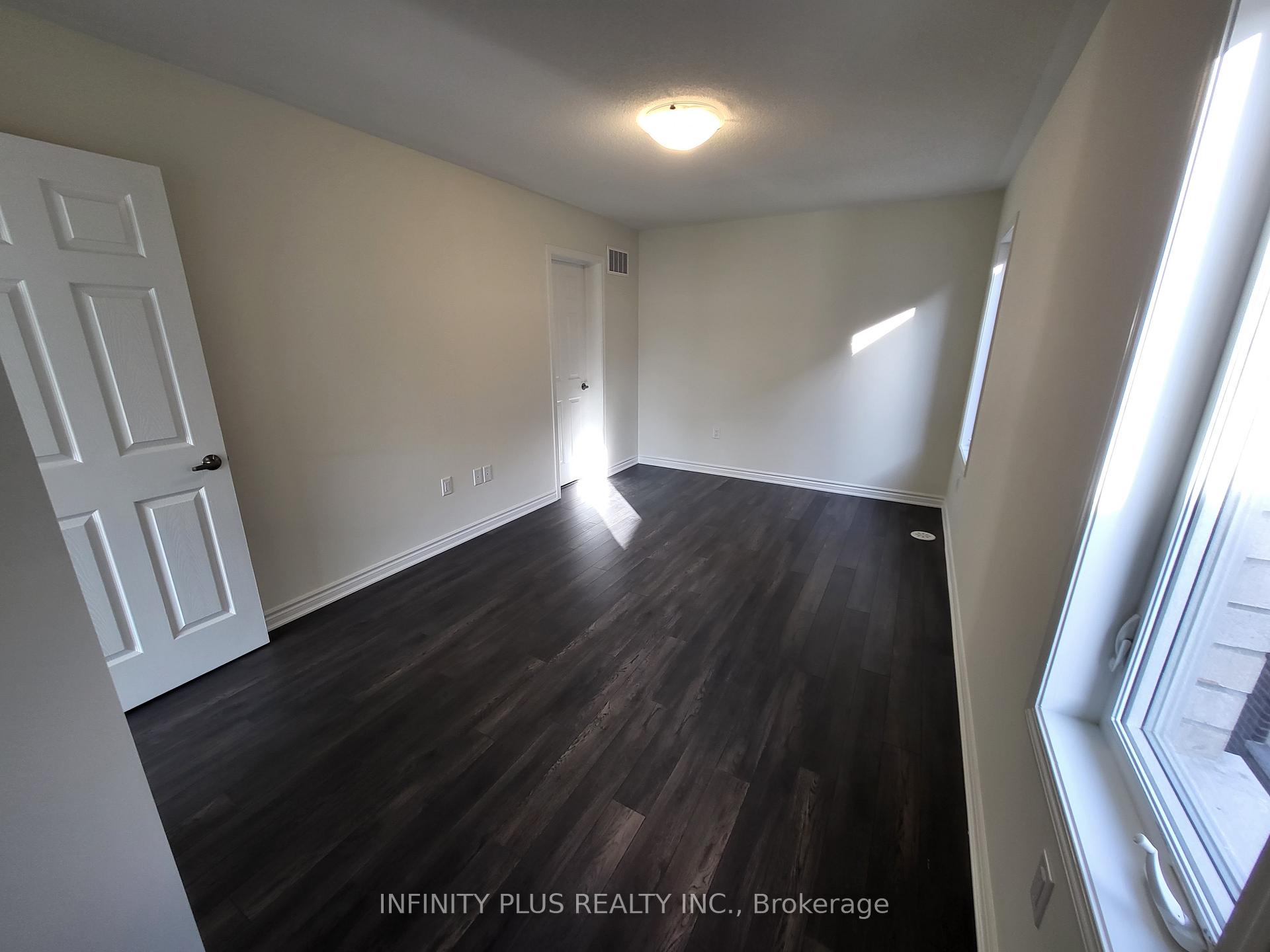 Photo 11 of 3351 Thunderbird Promenade, Pickering, Rural Pickering — HOMEH