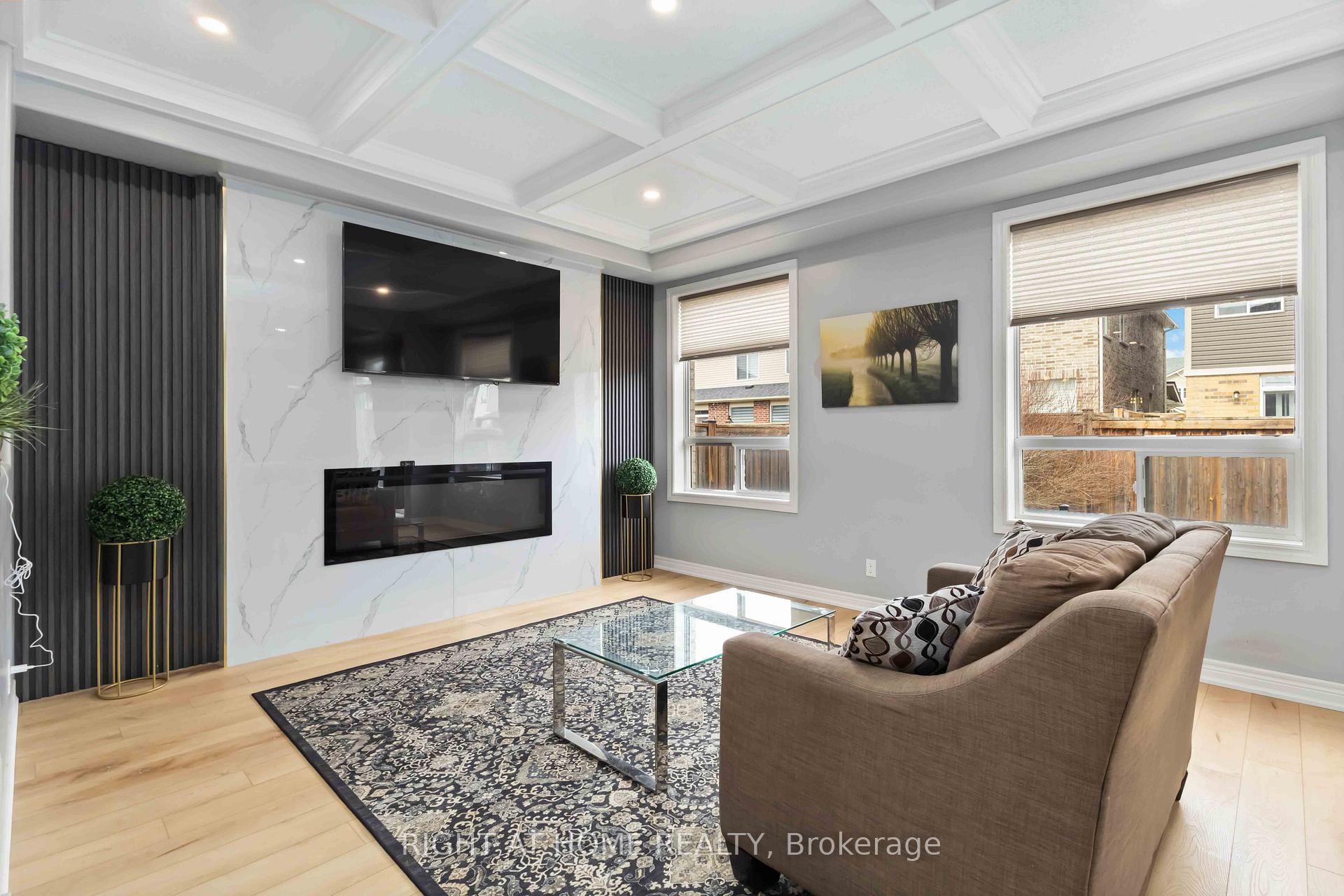 Photo 3 of 225 Blackwell Crescent, Oshawa, Windfields — HOMEH