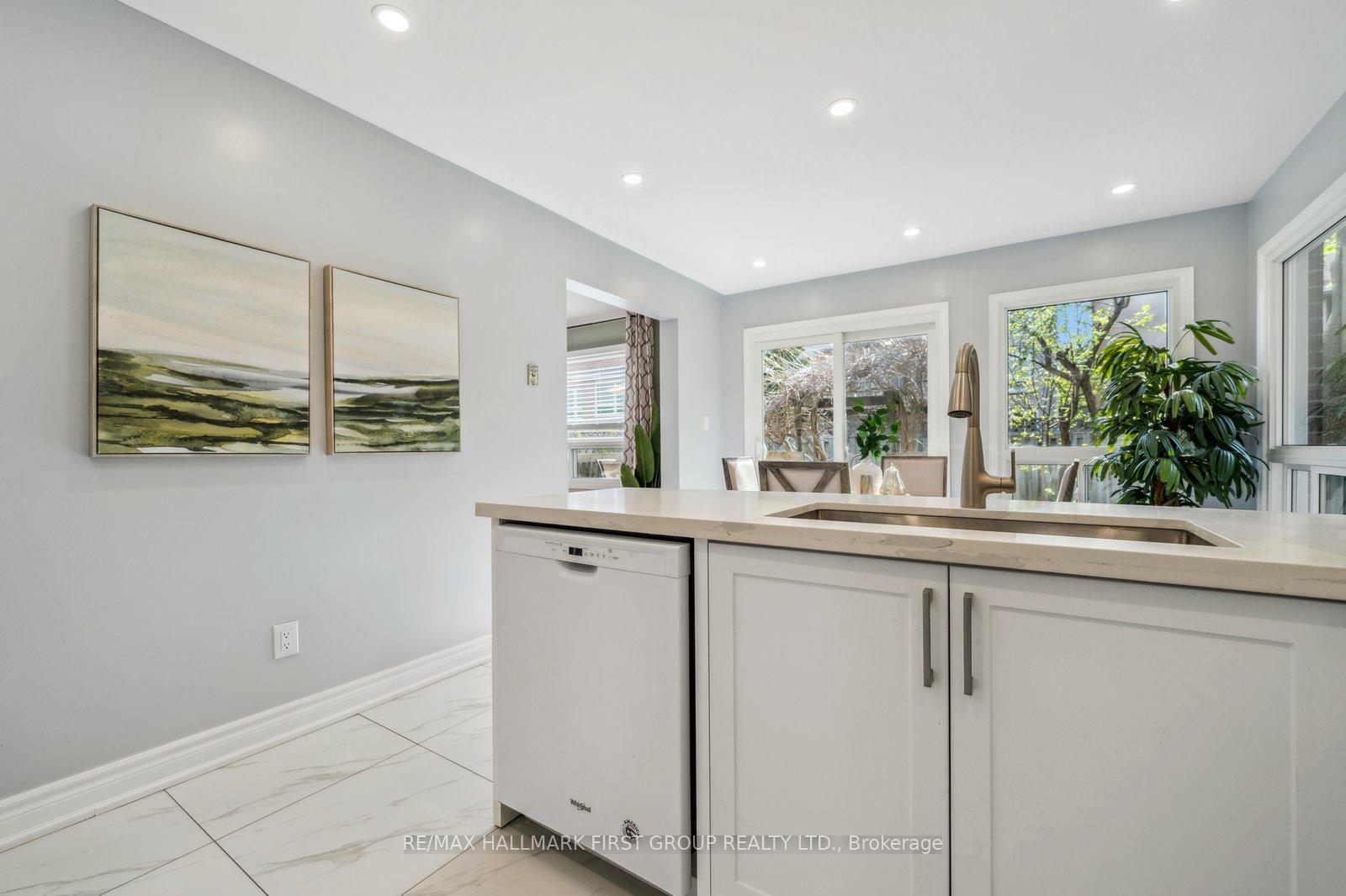 Photo 13 of 1108 Timber Court, Pickering, Liverpool — HOMEH