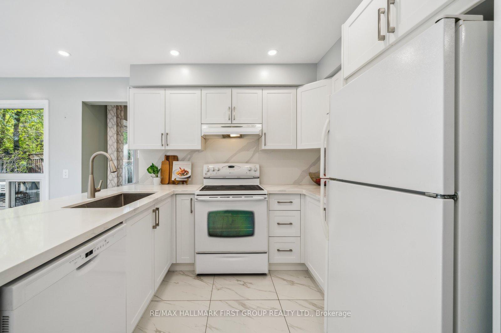 Photo 14 of 1108 Timber Court, Pickering, Liverpool — HOMEH