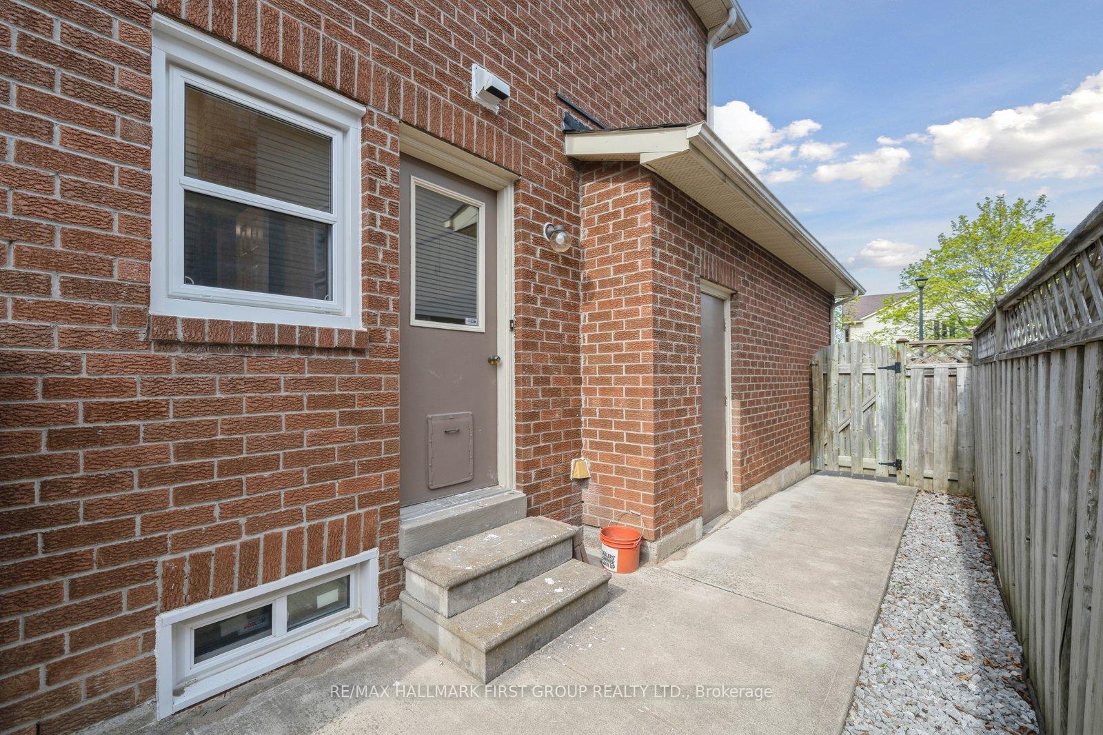 Photo 50 of 1108 Timber Court, Pickering, Liverpool — HOMEH